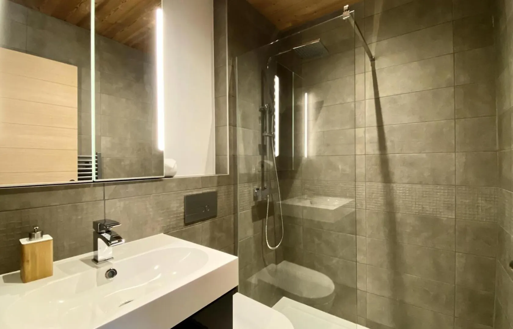 Residence Les Rosiers - Chalet Rosiers - 10 Personnes - Montriond Mae-3901